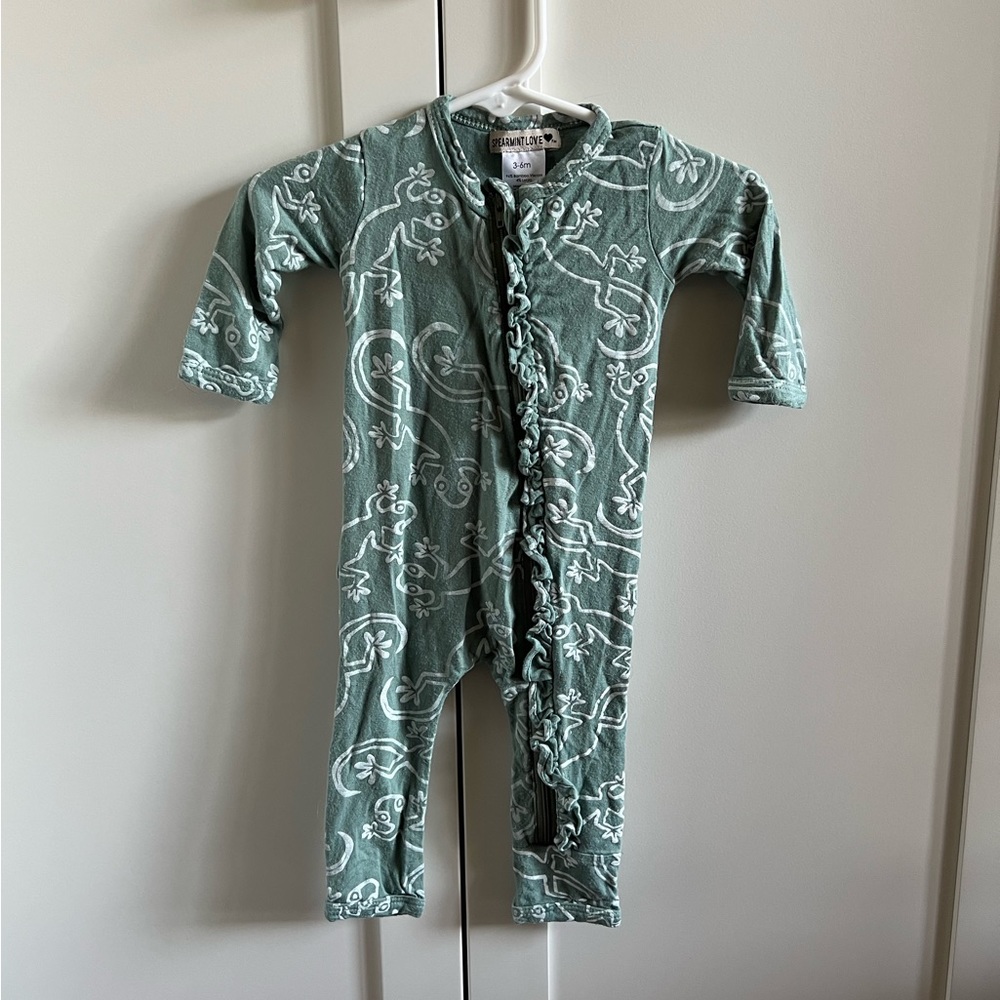 Spearmint Love Baby Girl Lizard Print Sleeper Pjs 3-6 Months